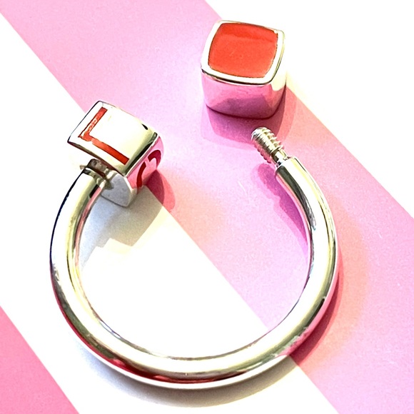 Tiffany & Co. RETIRED “LOVE” Cube Enamel Key Ring - Picture 2 of 5